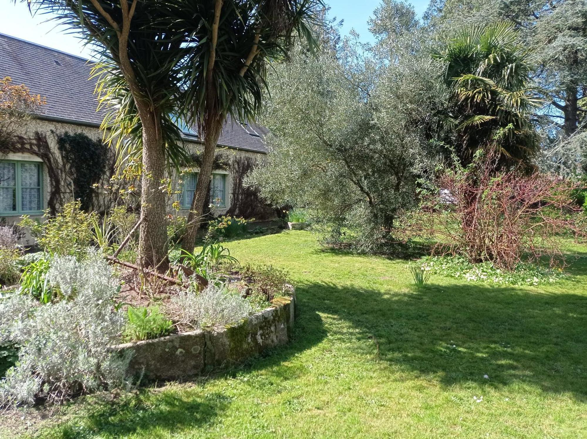La Demeure Du Perron Hotell Quettehou Exteriör bild