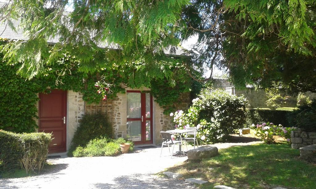 La Demeure Du Perron Hotell Quettehou Exteriör bild